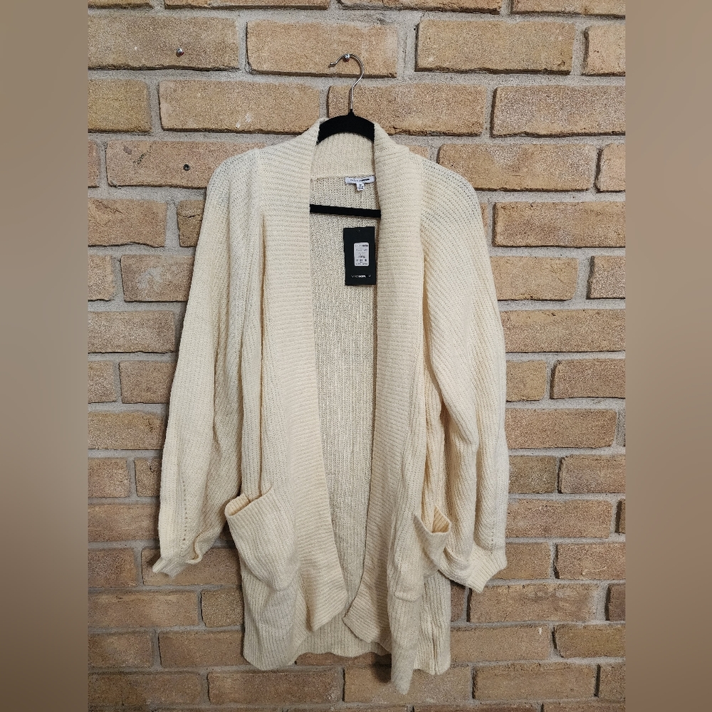 Fashion Nova, Size Medium, Cream Sweater Cardigan